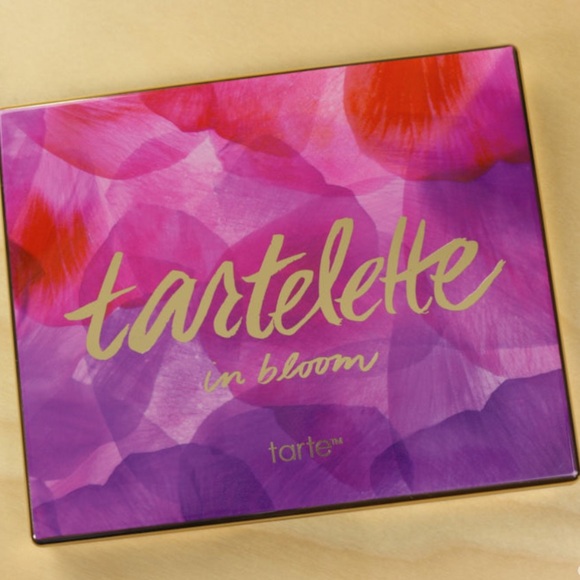 TARTE Tartelette In Bloom Clay Eyeshadow Palette - Picture 1 of 2